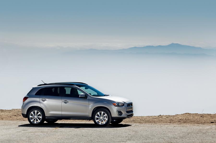  Mitsubishi Outlander Sport 2013 года  (фото 62 из 83)